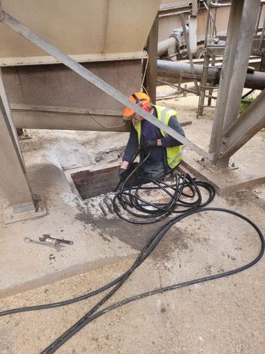 CLEARING A DRAIN IN KEITH