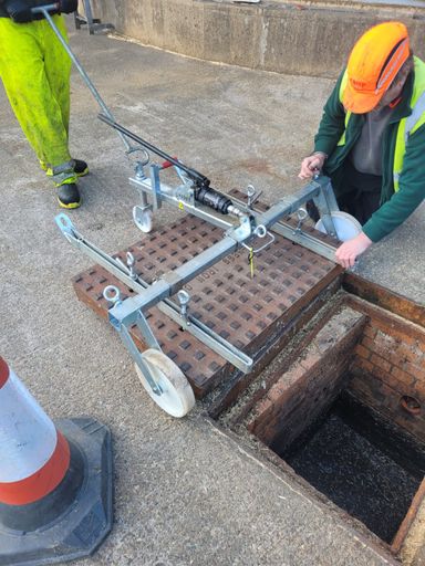 CLEARING A DRAIN IN ELGIN